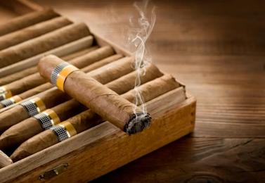 A Connoisseur's Guide: How to Pick the Perfect Cigar